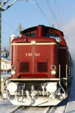 Dreik�nigsdampf 2010. Mit Volldampf von Singen (Htw.) und Rottweil zur Dreiseenbahn (Singen-Engen-Donaueschingen-Titisee-Seebrugg und zur�ck). Die Personenzug-Tenderdampflokomotive 78 468 unterst�tzt von einer historischen Diesellok V 100 1041 aufgen ...