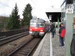 Der Triebwagen 420 414-5 der Stuttgarter S-Bahn im Bahnhof von Stuttgart/Rohr aufgenommen am 04.12.2009